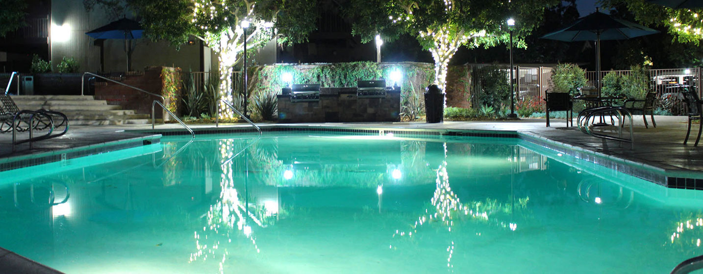This image shows the Rose Pointe Apartments swimming pool