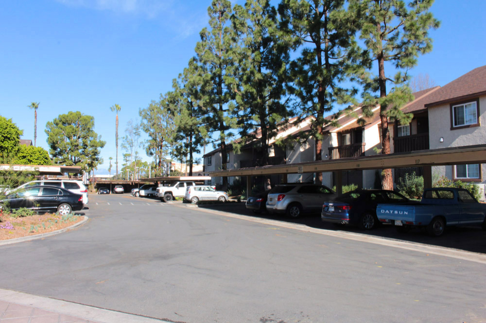 Thank you for viewing our Exteriors 9 at Rose Pointe Apartments in the city of Fullerton.